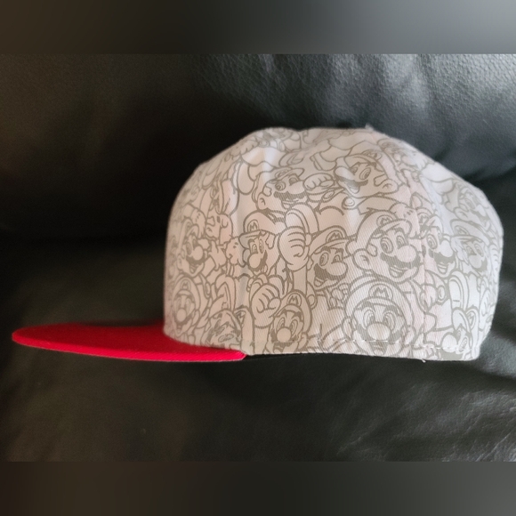 Nintendo Super Mario Red/White Mario Snapback Hat - Picture 8 of 11